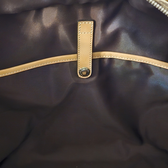 Coach Signature Boston Travel Bag - Picture 12 of 15